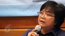 Menteri LHK Siti Nurbaya ketika menjadi pembicara pada dialog Forum Senator untuk Rakyat bertajuk "Hutan Indonesia di Persimpangan Nawacita" di kawasan Cikini, Jakarta, Minggu (31/5/2015). (Liputan6.com/Helmi Afandi)