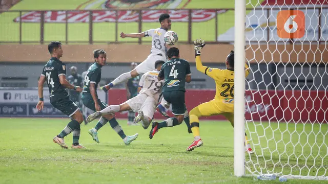 Foto: Laga Sengit PSMS Medan Kontra PSIM Yogyakarta Berakhir Imbang, Persaingan di Grup Y Liga 2 Semakin Panas