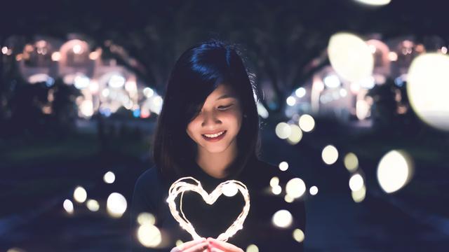 Ilustrasi mengagumi seseorang