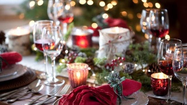 ilustrasi makan malam saat Natal.