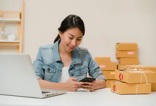 Yuk, simak tips dibawah ini untuk mengatur saat belalar rumah tangga di tengah godaan diskon harbolnas. [Dok/freepik.com/tirachardz]