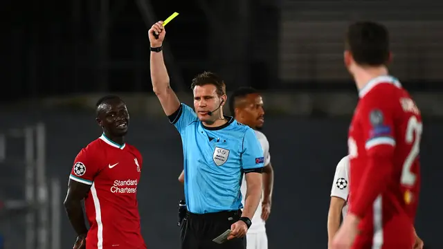 FOTO: Vinicius Junior Cetak Brace, Real Madrid Tekuk Liverpool 3-1 - Wasit Felix Brych; Sadio Mane