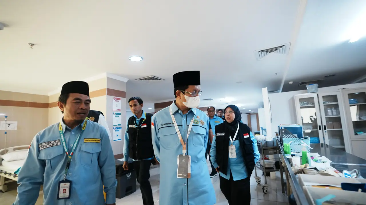 Ketua rombongan Amirul Hajj Nasaruddin Umar mengunjungi KKHI Makkah yang belum beroperasi.