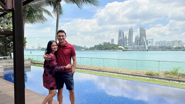 Tampilan Titi Kamal dan Keluarga saat Berlibur ke Singapura (Sumber: Instagram/titi_kamall)