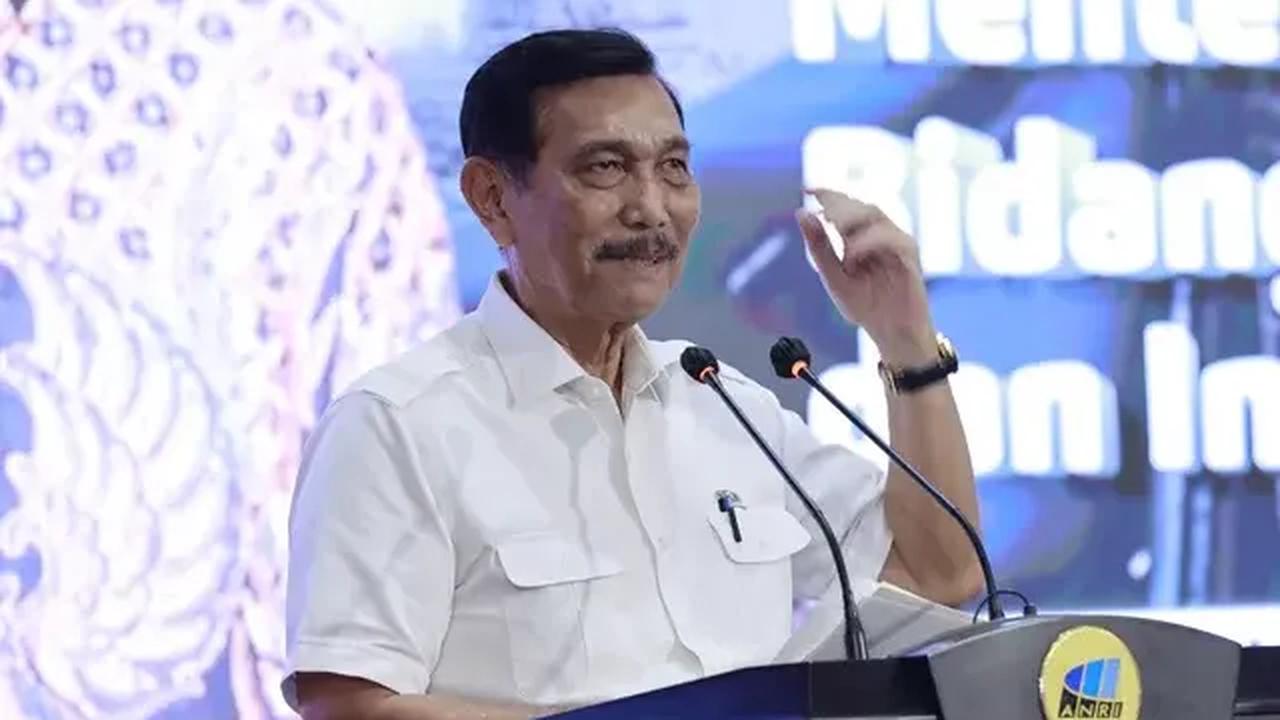 "Siapa saja, yang masuk kriterianya, misalnya ada orang-orang yang punya kapasitas intelektual yang tinggi, yang punya researcher dari top university,"