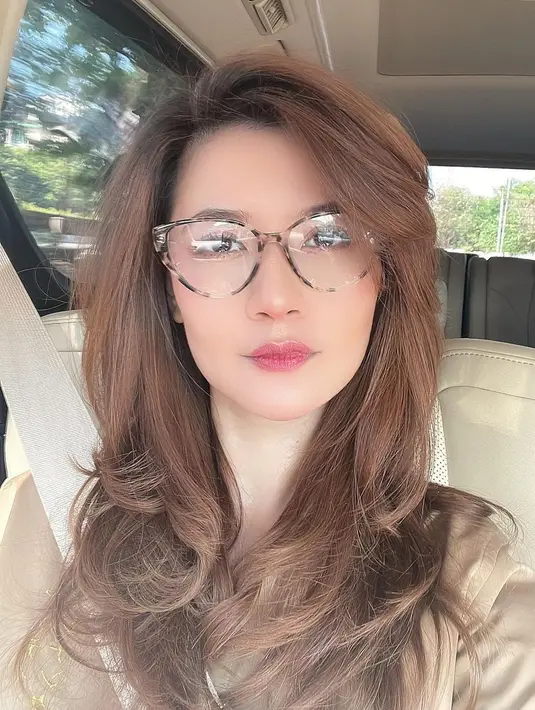 Bibir Asty Ananta  kini lebih mungil dan imut. (FOTO: instagram.com/asty_ananta/)