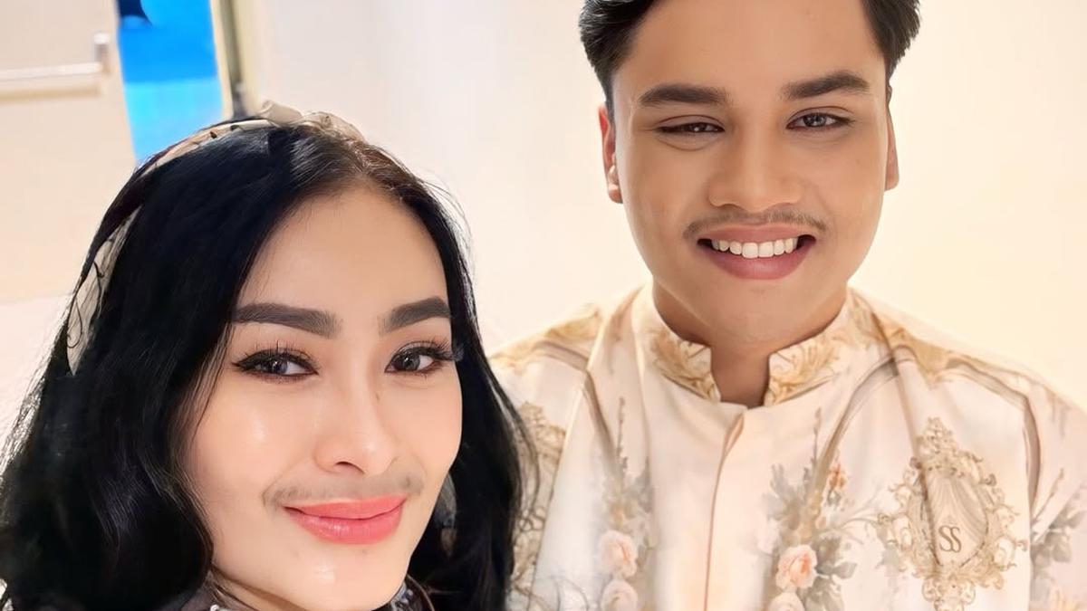 Iis Dahlia Ketemu Ressa Rizky Rossano di Acara Fashion Show, Langsung Lapor ke Denada