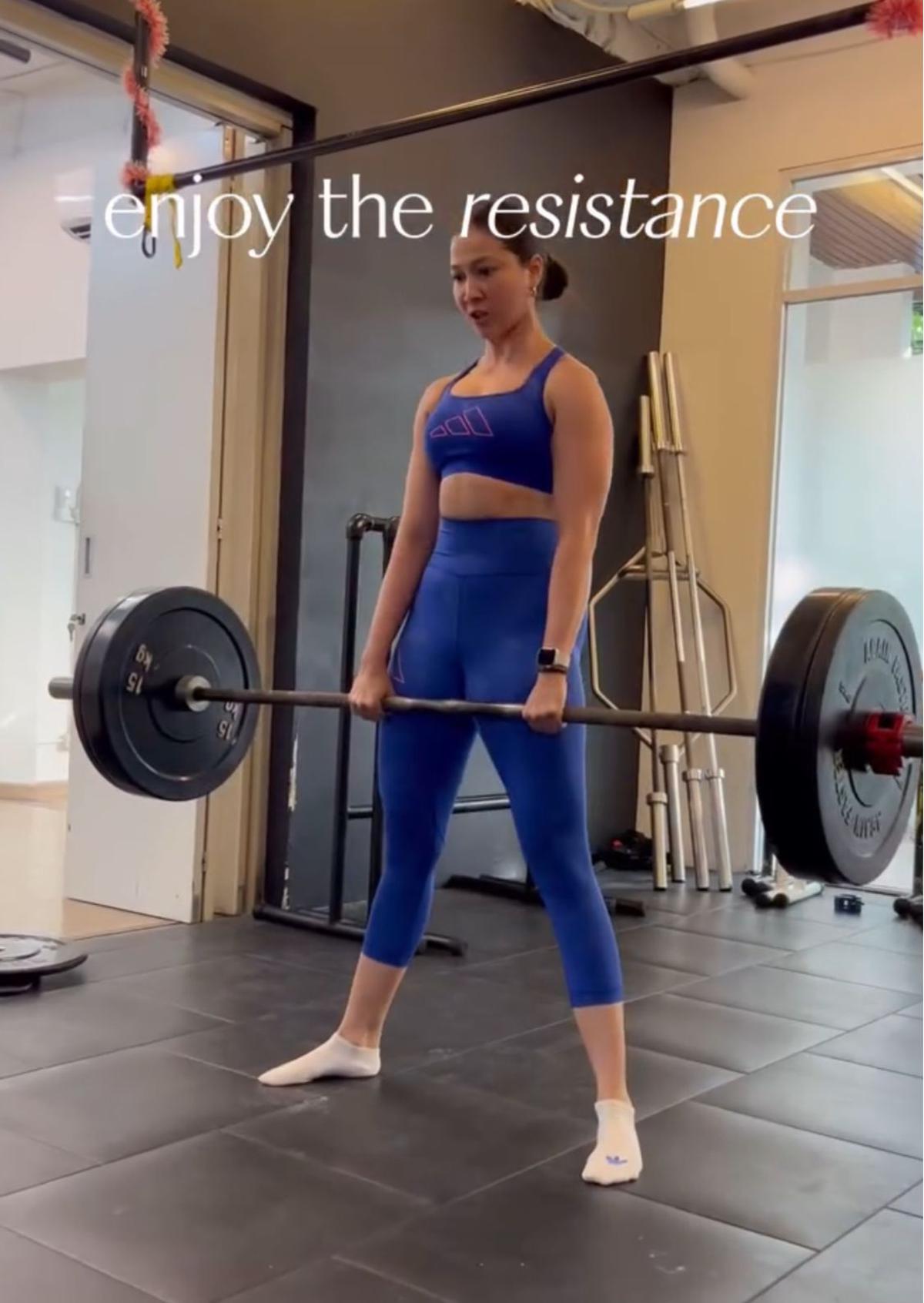 6 Potret Outfit Gym Andrea Dian, Kombinasi Stylish dan Comfort