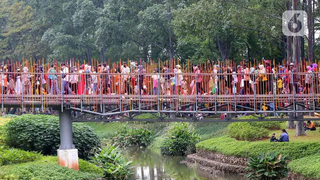 Akhir Pekan, Masyarakat Serbu Taman Tebet Eco Park