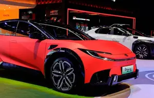 Harga Toyota bZ5 Nyaris Separuh Tesla Model Y, Kok Bisa?