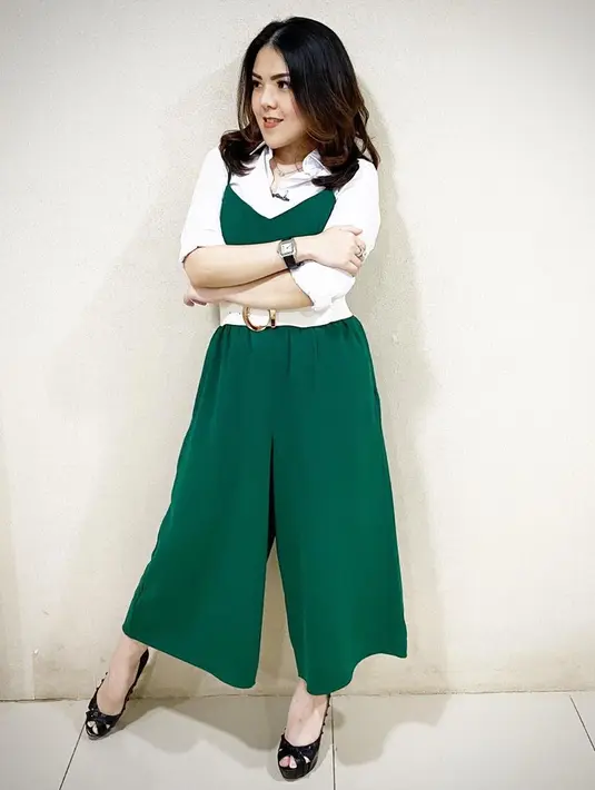 Di tulisan terakhirnya, Tina berbahagia karena berat badannya menurun. Bahkan mencapai angka yang diinginkannya sejak lama. Meskipun Tina mengakui lebih banyak makan ketimbang berkegiatan. (Instagram/tinatoon101)