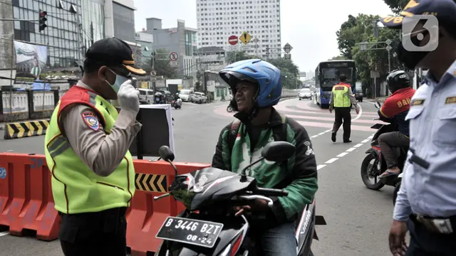 Penindakan Pengendara Pelanggar Aturan PSBB