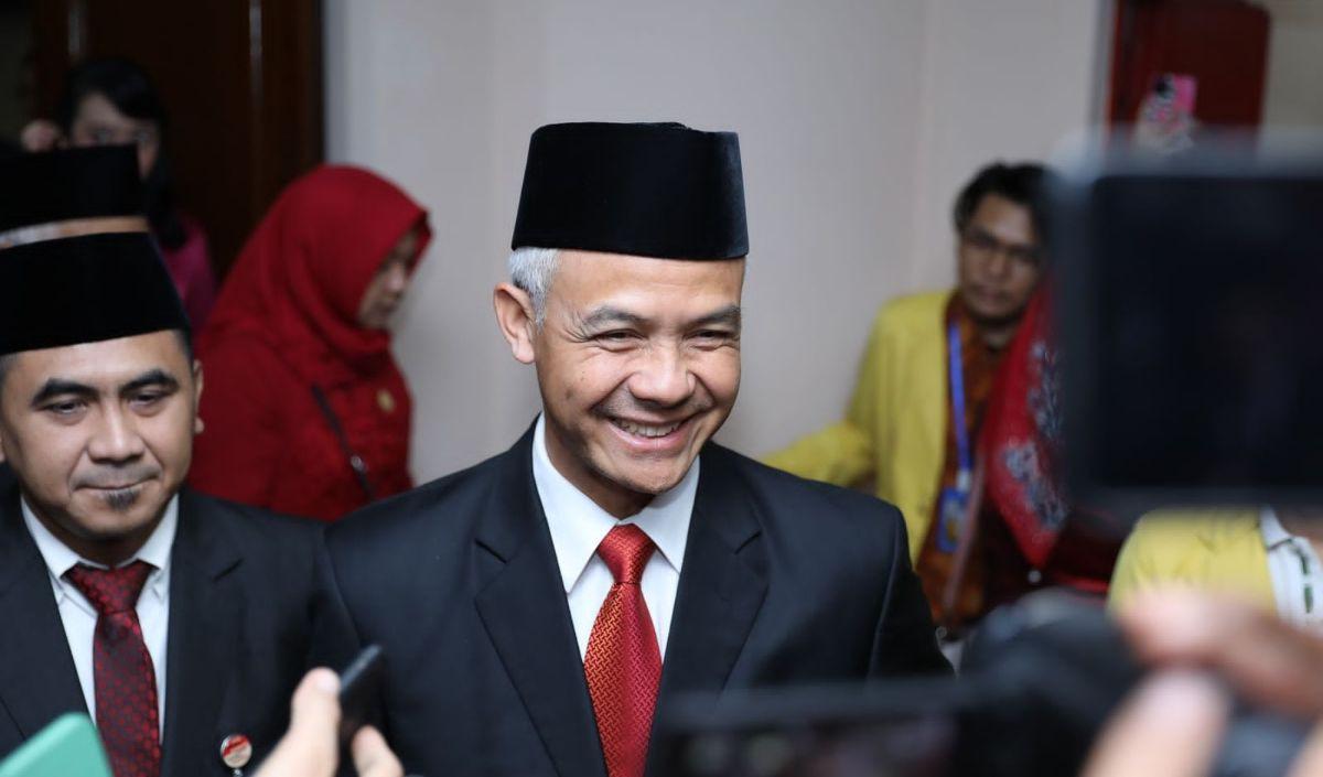 Gubernur Jawa Tengah Ganjar Pranowo menghadiri sarasehan kebangsaan menjelang HUT ke-78 RI di Halaman Kantor Sekretariat Daerah Kabupaten Magelang, Jateng, Rabu (16/8).