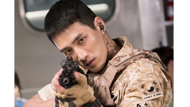 Ahn Bo Hyun Bintang Descendants Of The Sun Yang Jadi Tukang Bangunan Demi Bertahan Hidup Showbiz Liputan6 Com