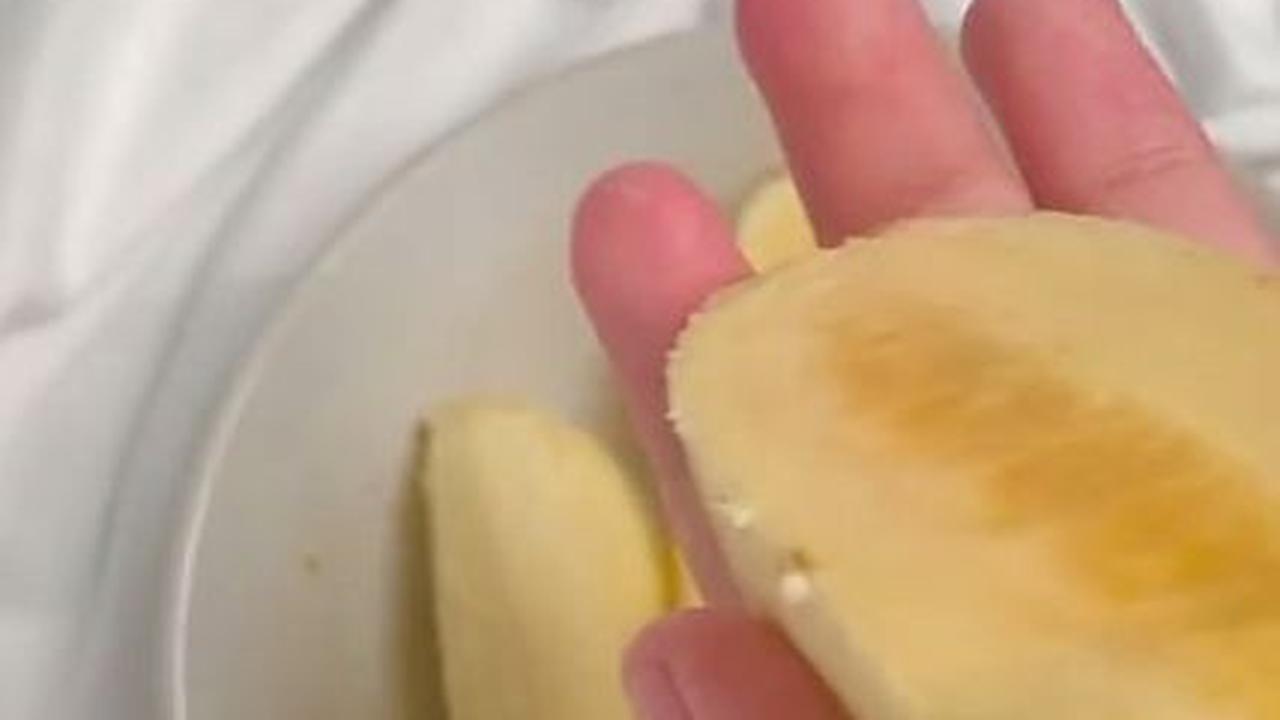 Iris Pisang Tipis-tipis