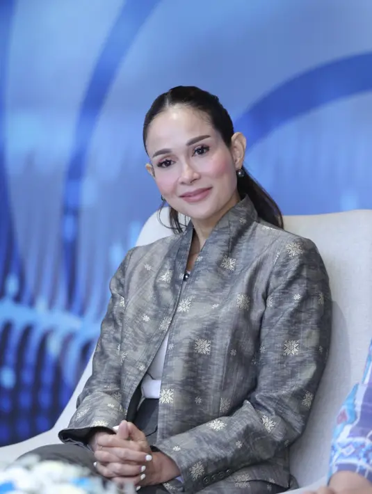 Loemongga Haoemasan tetap fresh [Fimela/Daniel Kampua]