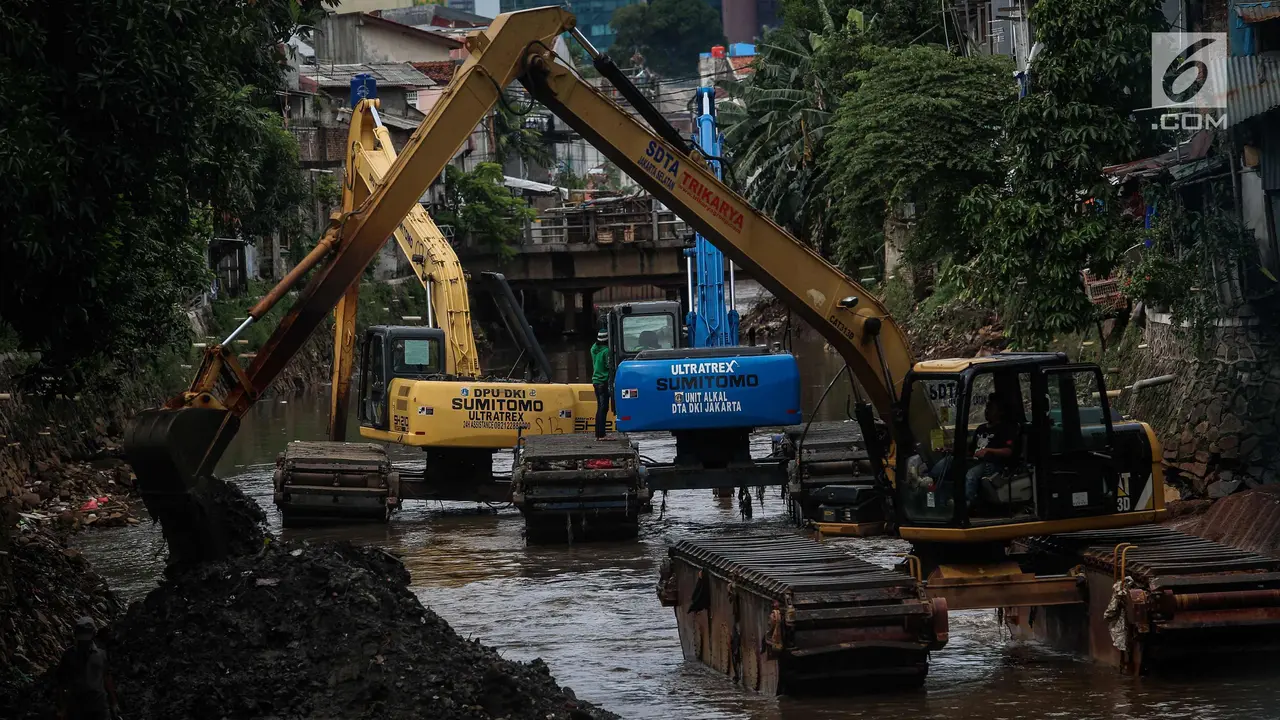Cegah Banjir, Kali Krukut Dikeruk