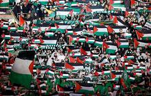 FOTO: Tak Gentar Sanksi UEFA, Ribuan Suporter Celtic Kibarkan Bendera Palestina