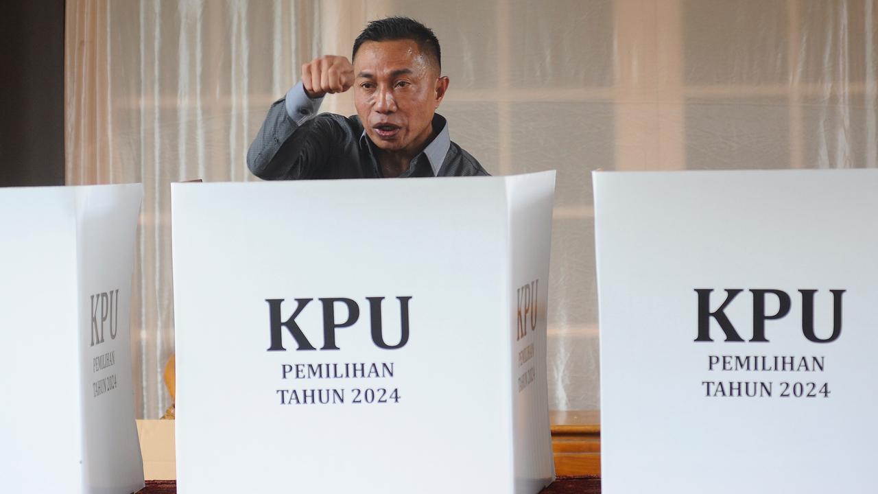 Dharma Pongrekun nyoblos di TPS 31 Lebak Bulus