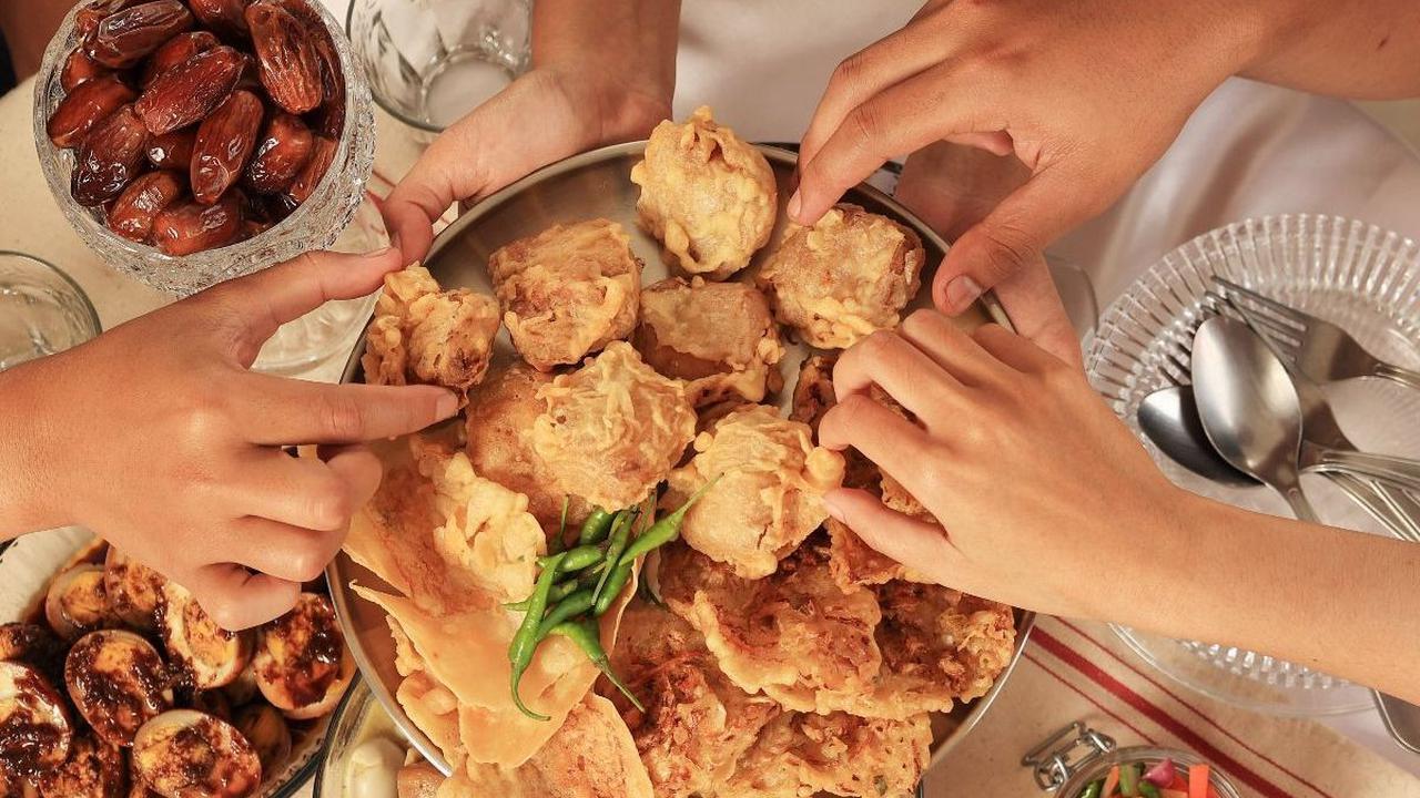 Adab Makan dalam Islam
