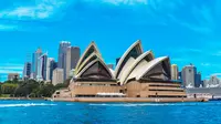 Circular Quay and Sydney Opera House. ( Shutterstock/Iris Sokolovskaya)