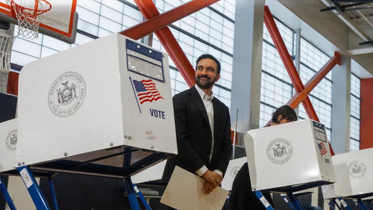 Zohran Mamdani Ukir Sejarah sebagai Wali Kota Muslim Pertama di New York
