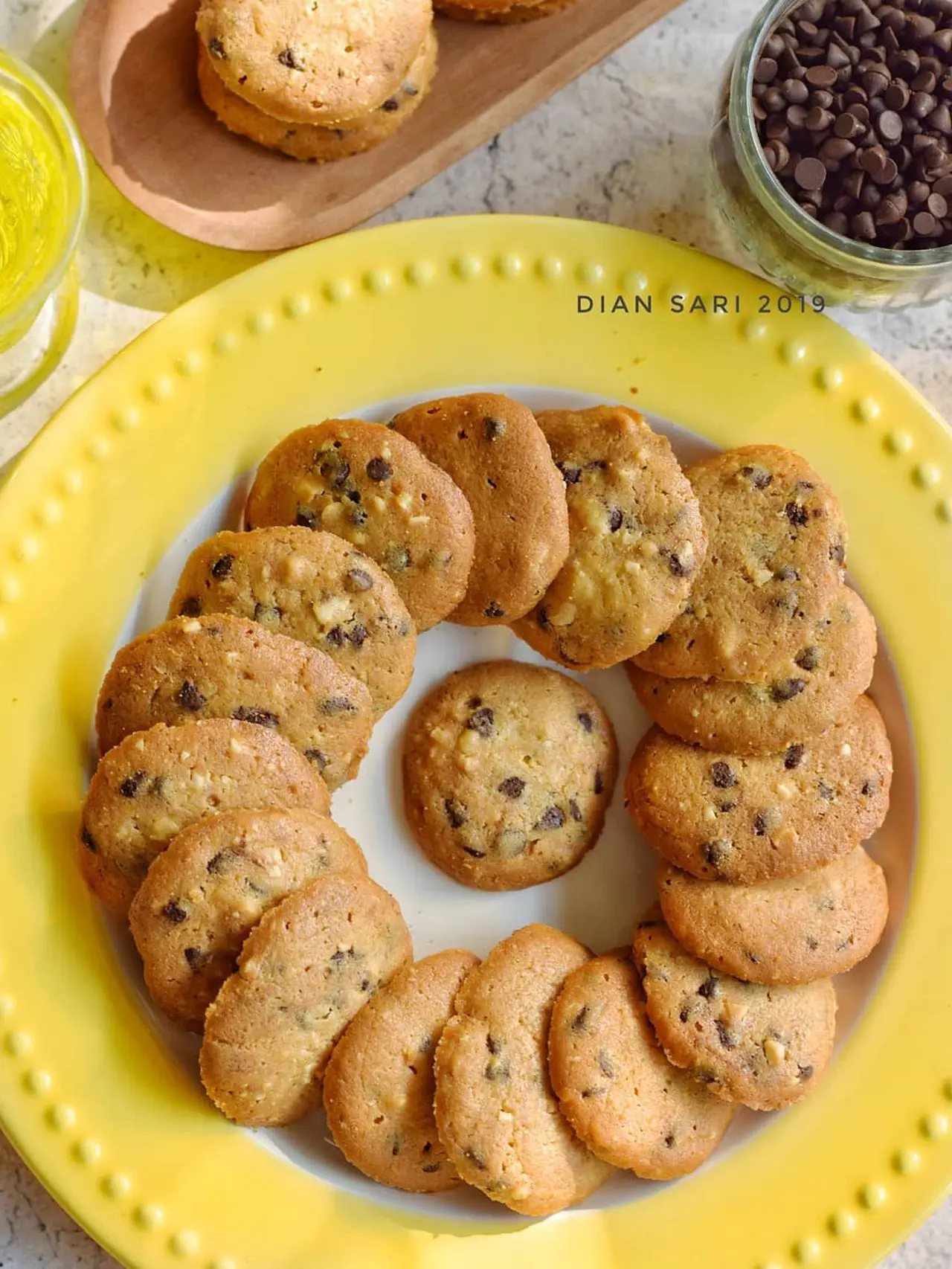 Resep Vanilla Choco Chips Cookies - Food Fimela.com