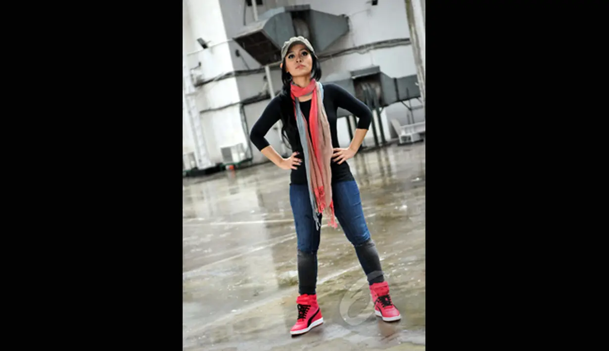Ahli metafisika Citra Prima saat berpose untuk Liputan6.com, SCTV Tower, Jakarta, Selasa (3/3/2015). (Liputan6.com/Panji Diksana)