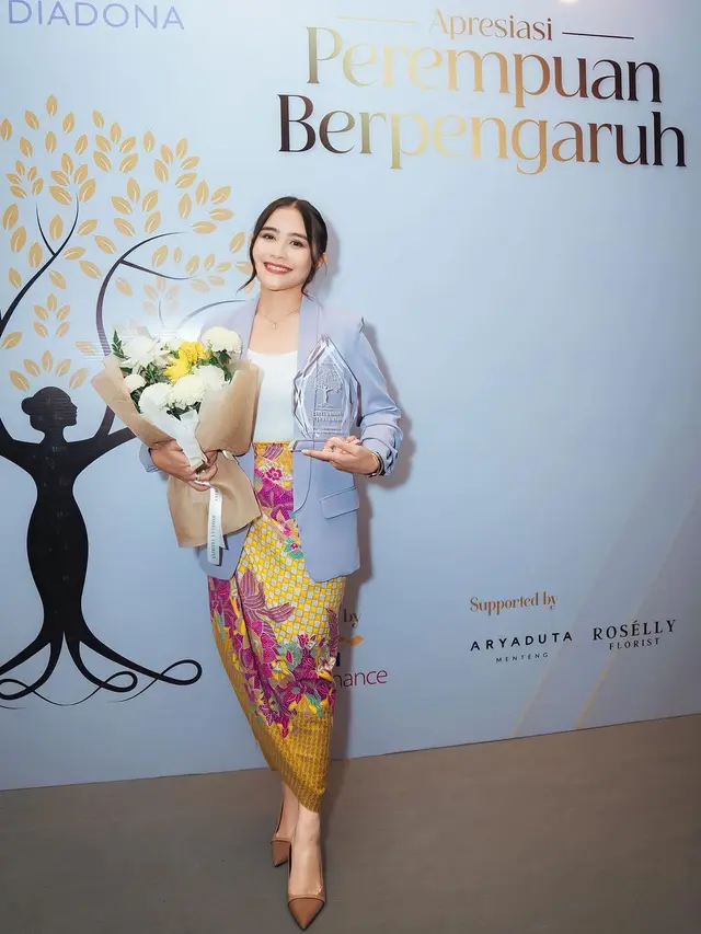 Prilly Latuconsina (Instagram/prillylatuconsina96)