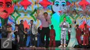 Basuki Tjahaja Purnama atau  di sapa Ahok melambaikan tangan seusai perayaan tahun baru 2016 di panggung Move On Party 2016 di Pantai Carnaval Ancol, Jakarta, Kamis (31/12/2015). (Liputan6.com/Herman Zakharia)