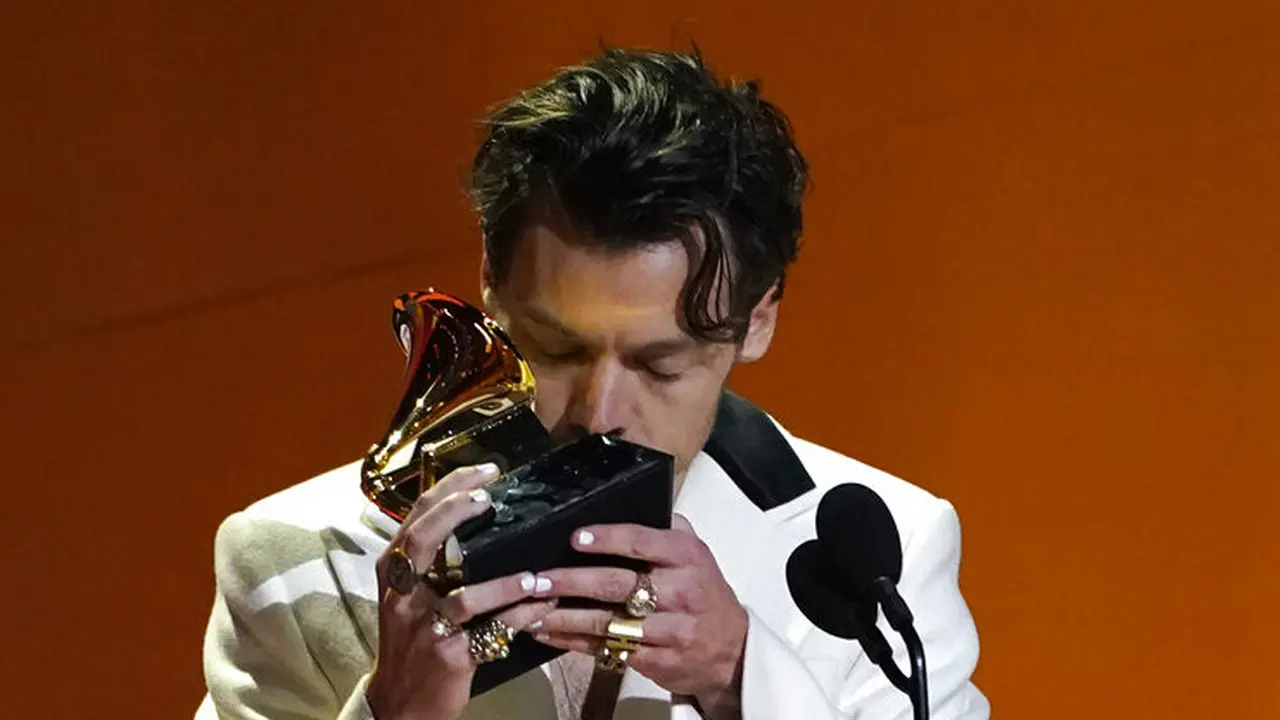 Harry Styles di Grammy Awards 2023. (Jordan Strauss/Invision/AP)