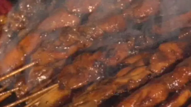 [VIDEO] Belum ke Ponorogo Kalau Belum Cicipi Sate Celup