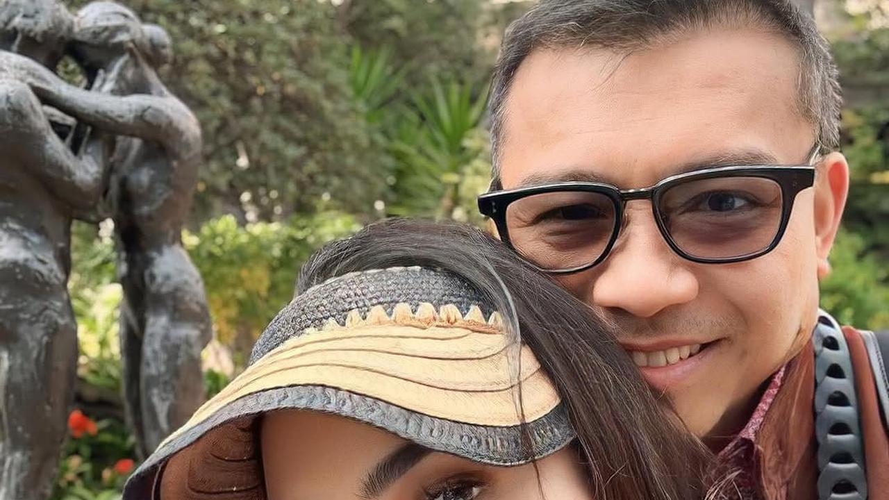5 Potret Mesra Ashanty dan Anang Hermansyah Liburan di Monaco, Tampil Serasi