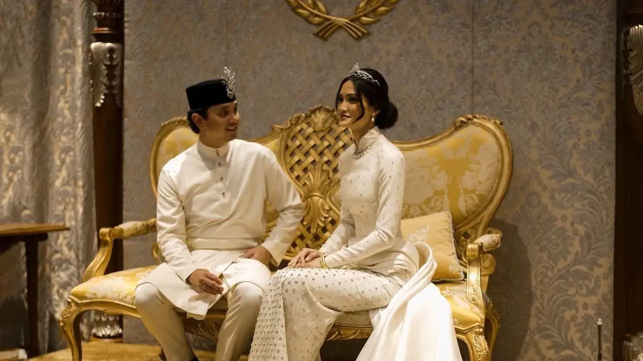 Busana Pengantin Tengku Natasya Adnan Saat Dinikahi Pangeran Malaysia