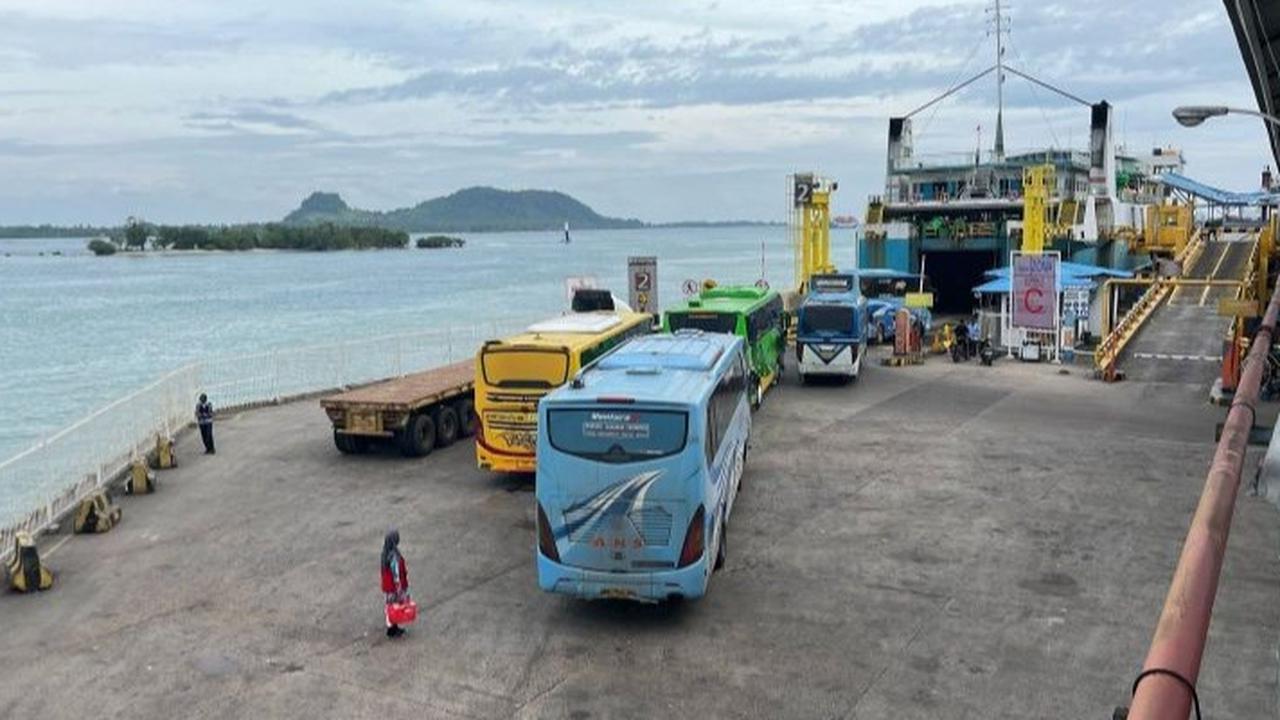 Hasil Pemantauan Udara: Arus Balik di Pelabuan Bakauheni Lancar, Tak Ada Penumpukan Kendaraan