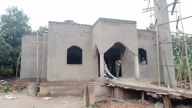 Pembangunan Masjid di Uganda yang diprakarsai Ivan Gunawan bersama Yayasan Golden Future serta desainer interior Susan Emir. (Foto: Dok. IST/Ivan Gunawan)