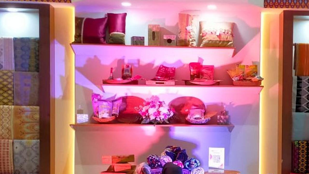 Iriana Jokowi Resmikan Bazar Amal Women International Club, NTB Terpilih Jadi Tuan Rumah