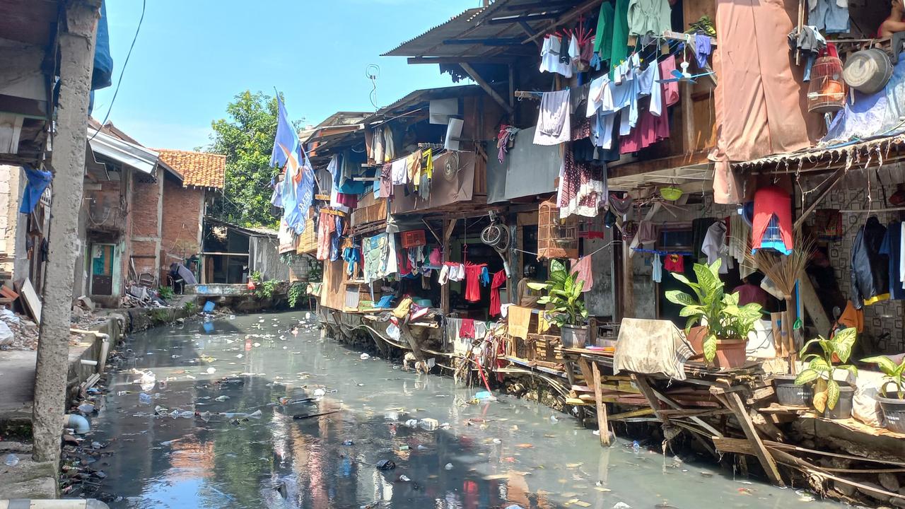 Akar Masalah Kemiskinan di Indonesia: Sengaja Dibuat, Fee Proyek sampai Budaya Politik