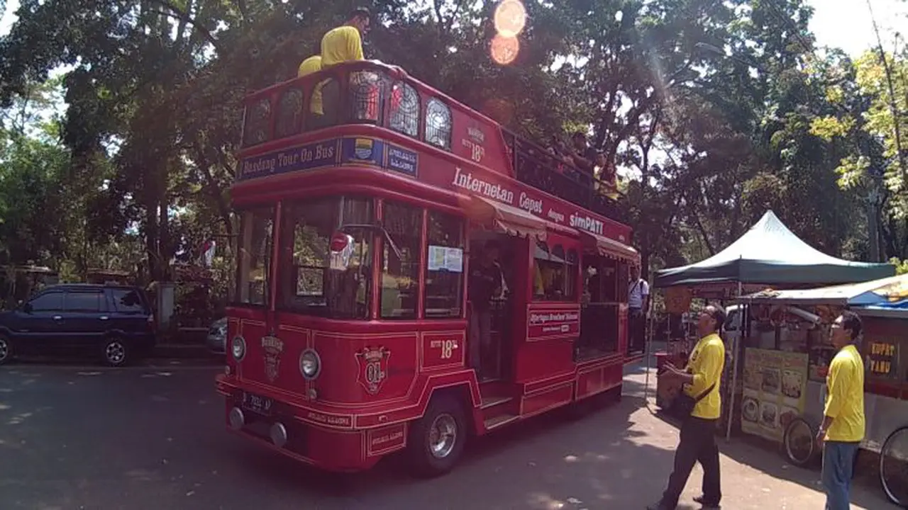 Serunya Naik Bandros Keliling Paris van Java