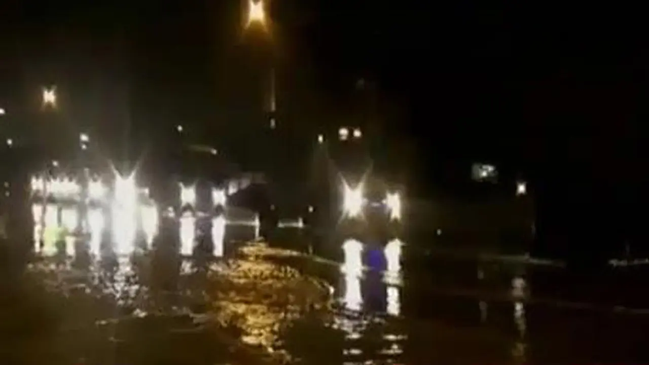 Hujan Rendam Tasikmalaya hingga Tari Kolosal Marennu