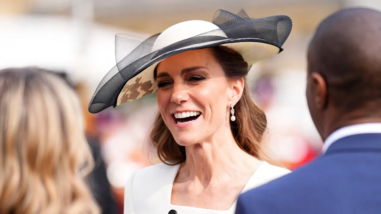 Kate Middleton di acara pesta kebun yang digelar di Istana Buckingham, London pada Jumat, 8 Mei 2026.