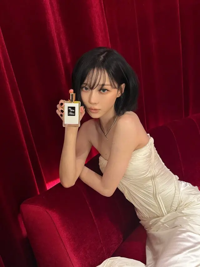 Winter aespa Hidupkan Kembali Pesona Bob Pendek Era Rookie di Acara Kilian Paris Seoul