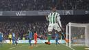 Pemain Real Betis, Junio merayakan golnya ke gawang Real Madrid pada lanjutan La Liga Santander di Villamarin stadium,Seville, (18/2/2018). Real Madrid menang 5-3. (AP/Miguel Morenatti)