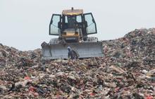FOTO: Penampakan Gunung Sampah di TPA Burangkeng yang Over Kapasitas dan Mau Diperluas 2,5 Hektar