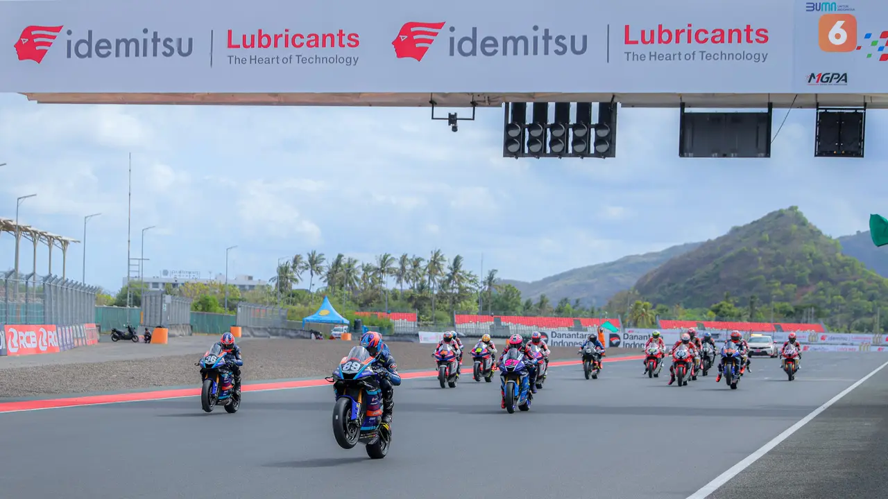 Foto: Yamaha Racing Indonesia Dominasi Podium SS600 ARRC Mandalika 2025