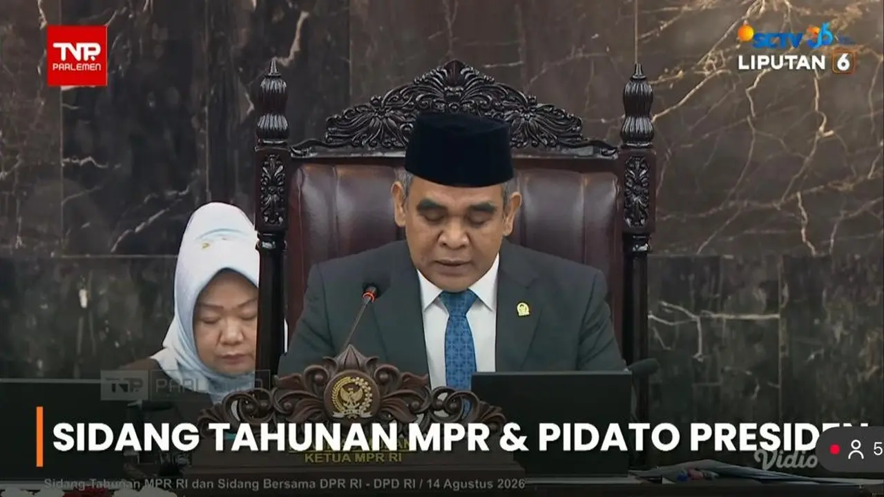 Ketua MPR RI Ahmad Muzani saat menyampaikan pidato pembuka Sidang Tahunan MPR, di Ruang Rapat Paripurna, Kompleks Parlemen Senayan, Jakarta.