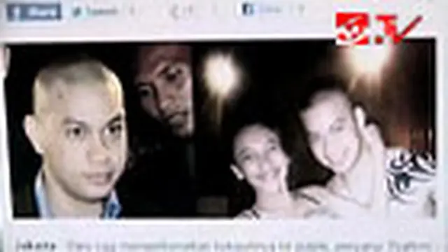 Foto Telanjang Cowok Syahrini Beredar!
