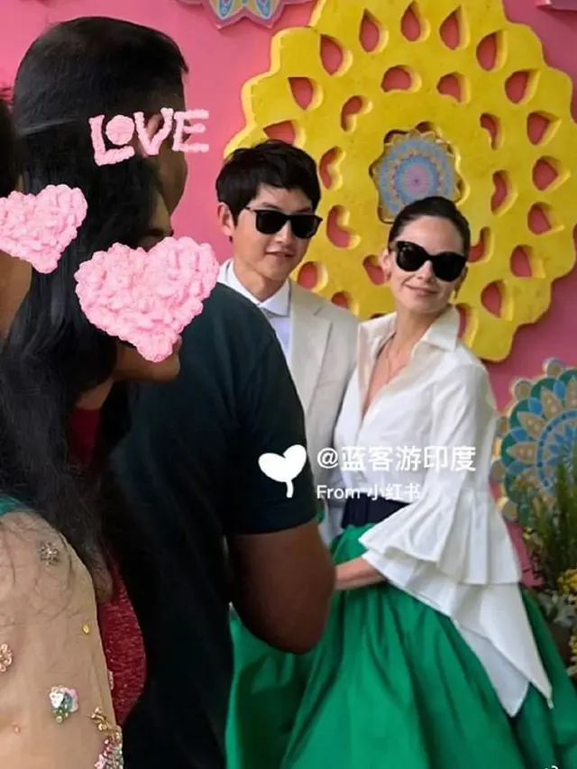 Song Joong Ki dan Katy Louise Saunders