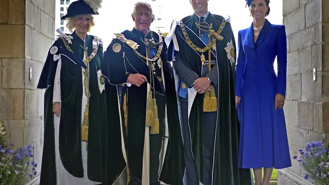 Ratu Camilla, Raja Charles, Pangeran William, dan Kate Middleton. ( (Yui Mok/Pool Photo via AP)