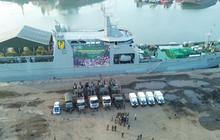 FOTO: Kapal ADRI LIII Bawa Bantuan Almatzi Tiba di Pelabuhan Belawan